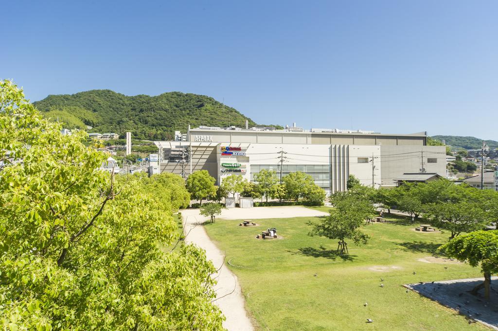 Hotel Hiroshima Sunplaza Экстерьер фото